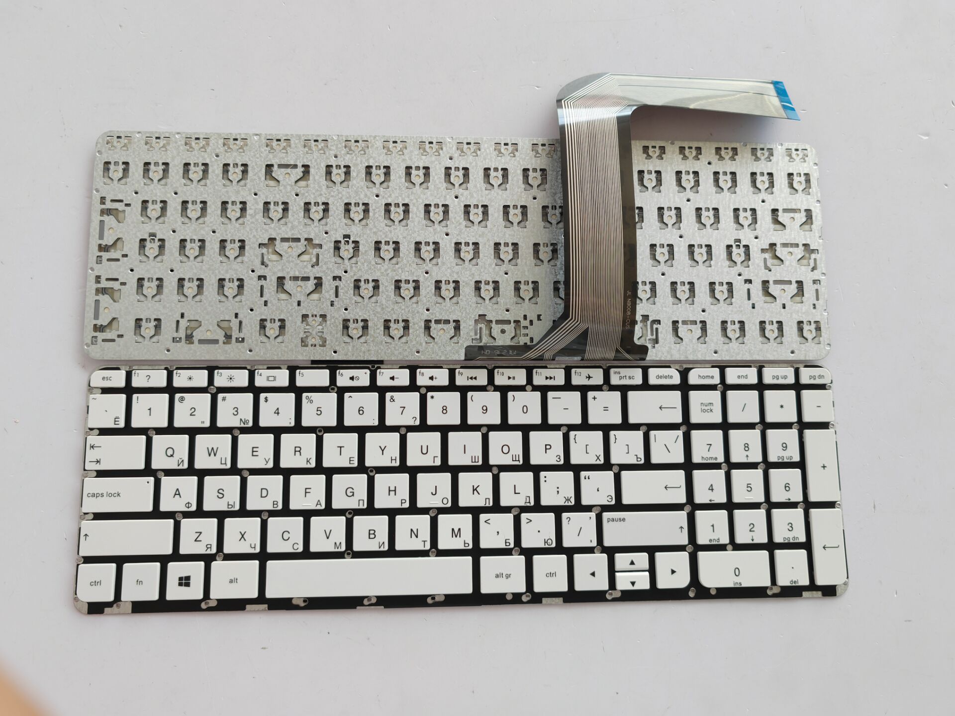 Picture of New Replacement Laptop Keyboard For HP 15-P/17-F/15-K/17-K/15Z-P/15T-P/15-V WHITE (OEM) RU Layout